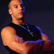 待我胸毛及腰。