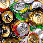 Catador de papelão e latinha