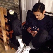 闭着眼睛开枪的Ellis.