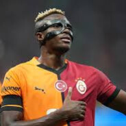 ☪100𝓜𝓘̇𝓛𝓨𝓞𝓝