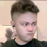 他的蝴蝶久经沙场，你的短剑崭新出厂.