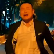 含着板砖蹲厕所