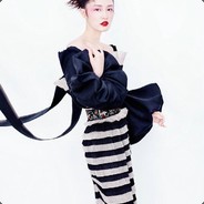 龙卷风摧毁停车场