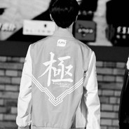 老菜，不会打枪，混