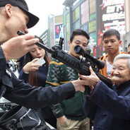 今天你白给了么