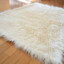 La alfombra rascada