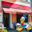 donald duck buying a kebab