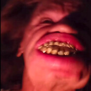 y.KxLviNNN'je