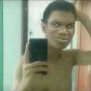 雨夜高架迈巴赫