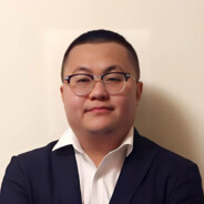 年轻男孩永不破产