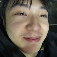 假笑男孩——梁正伟