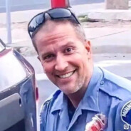 干拉然后刷抖音