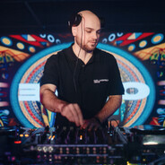DJ PLAY avatar
