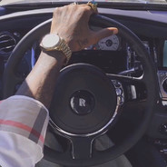 人帅有钱就是不约_