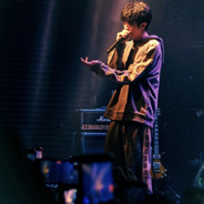 天花板上找被子