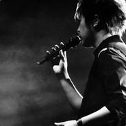 撸猫咪的小老头儿