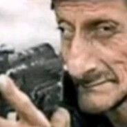 她说话有股孩子气