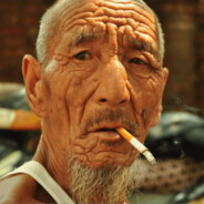 壹佰多岁老汉拄拐偷猪