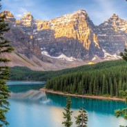 独坐楼台听风雨