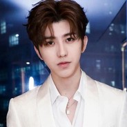 爱吃鸡的蔡徐坤