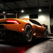 打我右边的那个