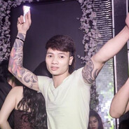 Anh Bảnh cầm AK