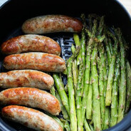 Kiełbasa i szparagi
