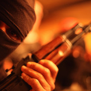 AK拉出就是一枪头丶