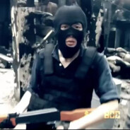 她的和我这把AK一样黑