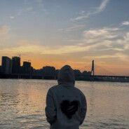 海的对面是深海