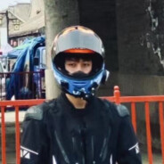 给诺哥倒杯可乐