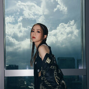 邻居门前晒花椒