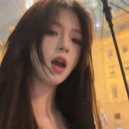 还卿一钵无情泪，恨不