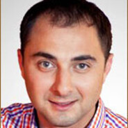Демис Карибидис