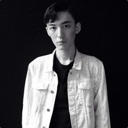 挨我看过流星坠落地面