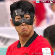 穿露背毛衣做性感人妻