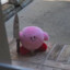 un Kirby con il coltello