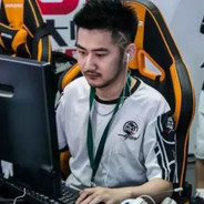 走在白给的小路上