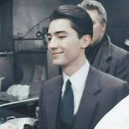 偷出十三区的鼠符咒给硅胶女友