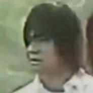 用手打药用脚瞄准