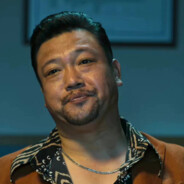 什么档次跟我玩一样，走时给他电脑给我砸了