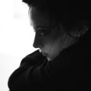 站在屋顶只对风说不想被左右