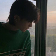 18岁肌肉纹身痞子男