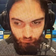 左眼巡点 右眼架枪