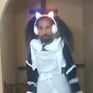 赖卢比卡片护在我身旁