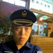 王警官
