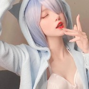 一曲轮舞随新月