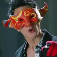 成龙外面全是阿祖