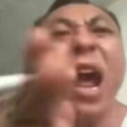 老人小孩女人先飞