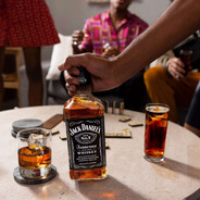 WHISKEY PEEK - steam id 76561199823845967